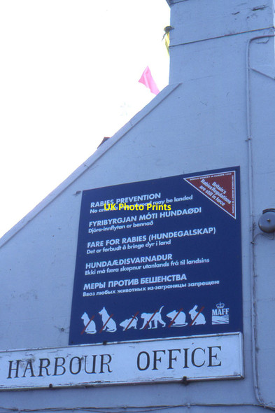 Photo 6"x4" Stromness Harbour Office: rabies prevention notice Stromness\/HY2509 c1995
