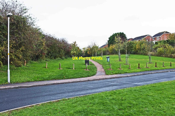 Photo 6"x4" Mulberry Tree Hill entrance to public open space, Primsland, Droitwich Spa Droitwich c2012
