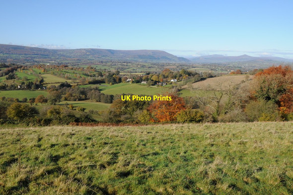 Photo 6"x4" The Usk valley Bettws Newydd c2012