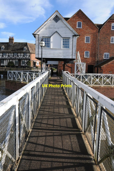 Photo 6"x4" Footbridge over Mill Weir Tewkesbury c2012