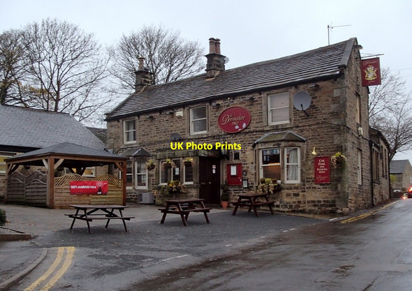 Photo 6"x4" Devonshire Arms, Dore Brick Houses c2012
