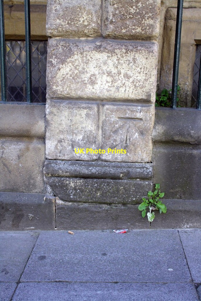 Photo 6"x4" Benchmark on #98 Pilgrim Street Newcastle upon Tyne c2012