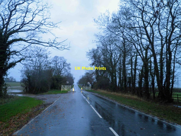 Photo 6"x4" Gated chicane leaving Barnoldby le Beck Barnoldby le Beck c2012