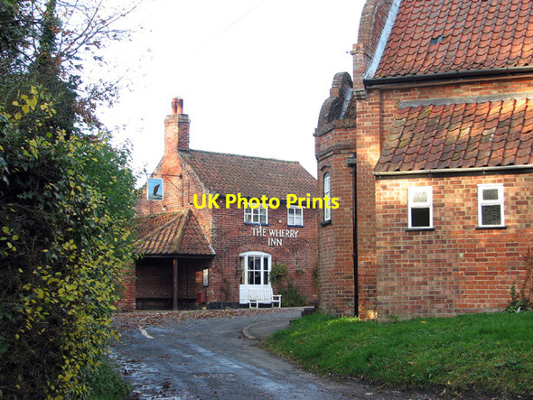 Photo 6"x4" The Wherry Inn, Geldeston Dockeney c2012