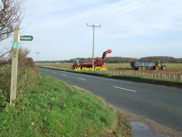 Photo 6"x4" Farm Machinery Cavenham c2012