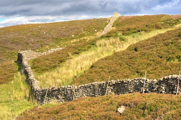 Photo 6"x4" Wall Near Surrender Bridge Kearton c2008