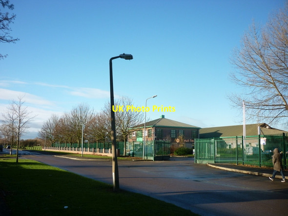 Photo 6"x4" The Hull Tec building on Danepark Road, Hull Cottingham\/TA0432 c2012