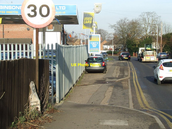 Photo 6"x4" Old Milepost Old Fletton c2012