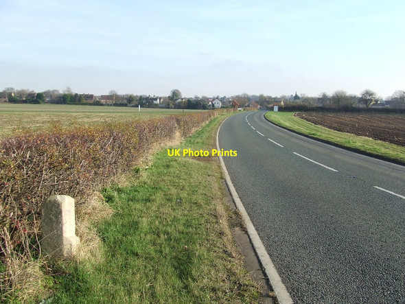 Photo 6"x4" Old Milestone Ailsworth c2012