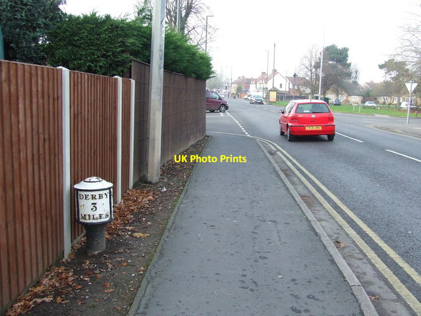 Photo 6"x4" Old Milepost Alvaston c2012