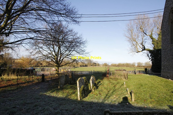 Photo 6"x4" In front of the church Britwell Salome c2012