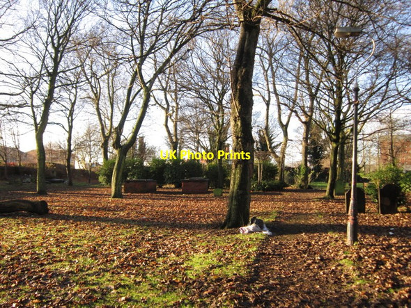 Photo 6"x4" A graveyard off Castle Street, Hull Kingston upon Hull c2012