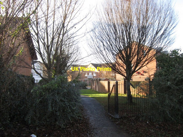Photo 6"x4" A path leading to Whitebeam Close, Hull Kingston upon Hull c2012