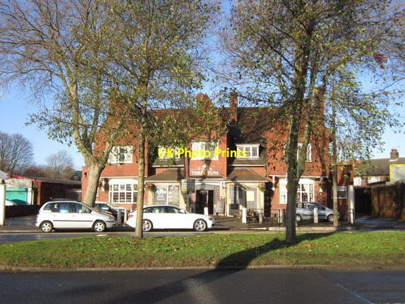 Photo 6"x4" The Three Tuns on Boothferry Road, Hull Anlaby Park c2012