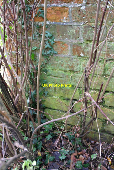 Photo 6"x4" Benchmark on wall angle at Great Leys Oxford\/SP5106 c2012
