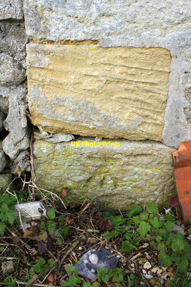 Photo 6"x4" Benchmark on barn at Manor Farm, Binsey Oxford\/SP5106 c2012