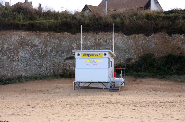 Photo 6"x4" Lifeguards station in Botany Bay Kingsgate\/TR3970 c2012