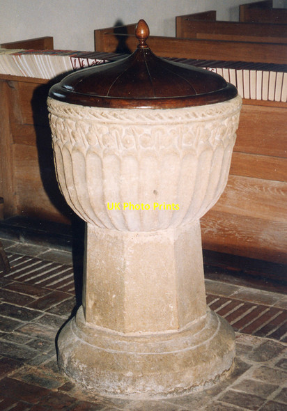 Photo 6"x4" St Nicholas, Chearsley - Font Chearsley c1994
