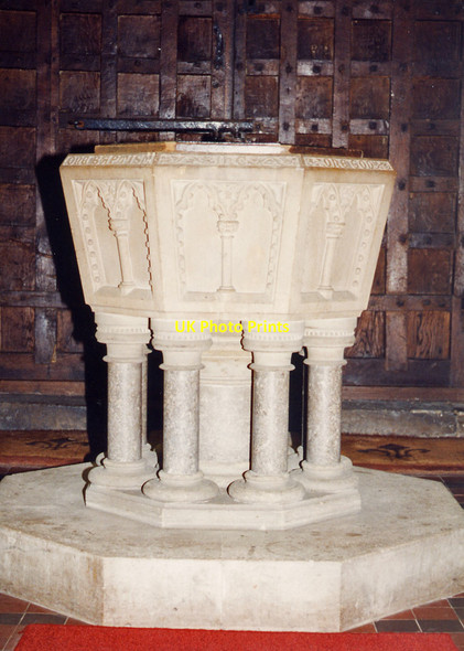 Photo 6"x4" St Mary, Chesham - Font Chesham\/SP9601 c1994