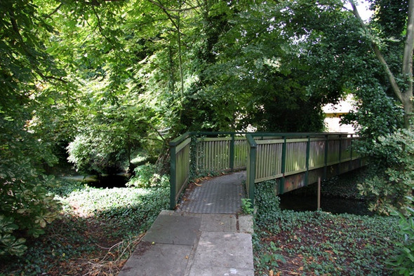 Photo 6"x4" Footbridge over the River Brent Hendon\/TQ2389 c2008