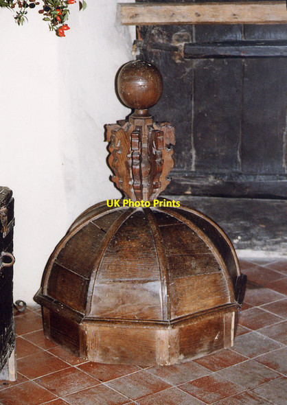 Photo 6"x4" St Barnabas, Alphamstone - Font cover Alphamstone c1999