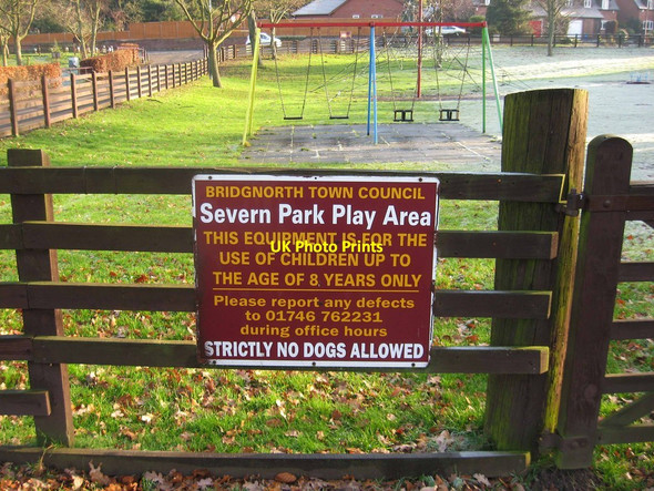 Photo 6"x4" Severn Park Play Area notice, Severn Park, Bridgnorth Bridgnorth c2012