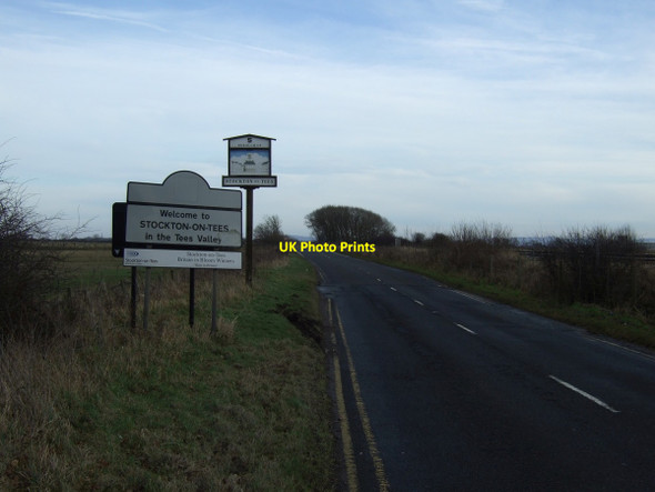 Photo 6"x4" Entering Stockton-on-Tees Oak Tree\/NZ3513 c2013