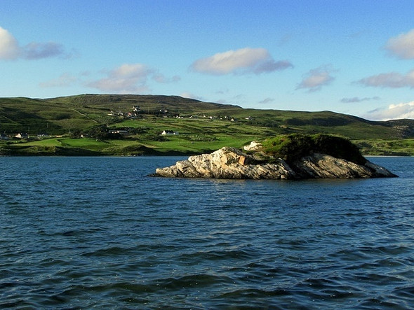 Photo 6"x4" Rock outcrop near Dunfanaghy Dunfanaghy c2008