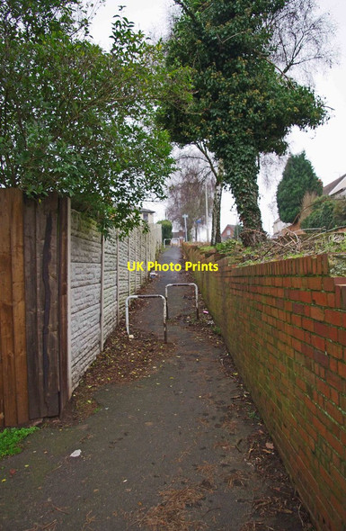 Photo 6"x4" Footpath to High Street, Wollaston, Stourbridge Stourbridge c2013
