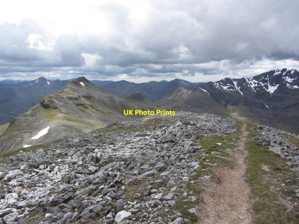 Photo 6"x4" On Stob Coire Easain with view to Sgurr Choinnich Mor Sg\u00f9rr Choinnich Beag c2012