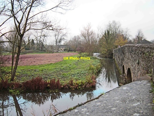 Photo 6"x4" River Windrush and bridge, Minster Lovell Little Minster c2011