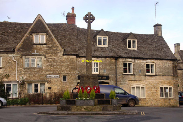 Photo 6"x4" The War Memorial in the Market Square Bubblewell c2013