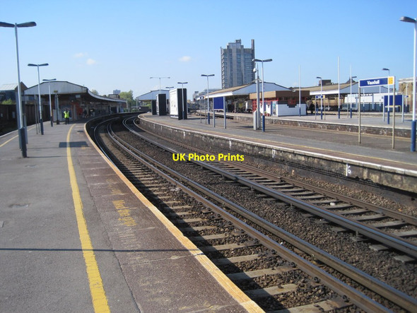 Photo 6"x4" Vauxhall railway station, London Westminster c2010