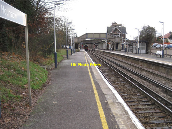 Photo 6"x4" Hounslow railway station, London Hounslow c2010
