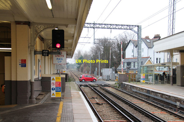 Photo 6"x4" Acton Central Station level crossing Acton\/TQ2080 c2013