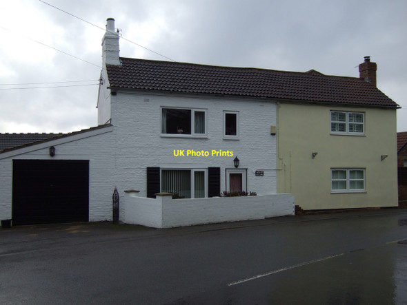 Photo 6"x4" Cottages on Thorpe Road, Carlton Carlton\/NZ3921 c2013