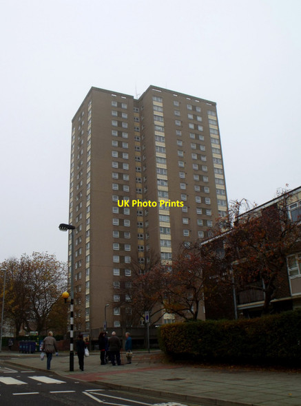 Photo 6"x4" Sarah Robinson House, block of flats, Portsmouth Portsmouth\/SU6501 c2012