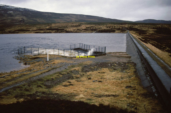 Photo 6"x4" Outfall into Loch Ericht Dalwhinnie c1992
