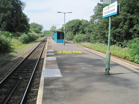 Photo 6"x4" Treforest Estate railway station, Mid Glamorgan, 2012 Ton-teg c2012