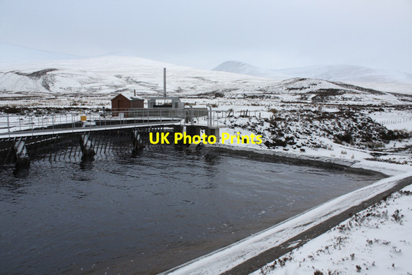 Photo 6"x4" Dam, Loch Cuaich Loch Cuaich c2013