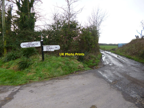 Photo 6"x4" Coryates, fingerpost Coryates c2013
