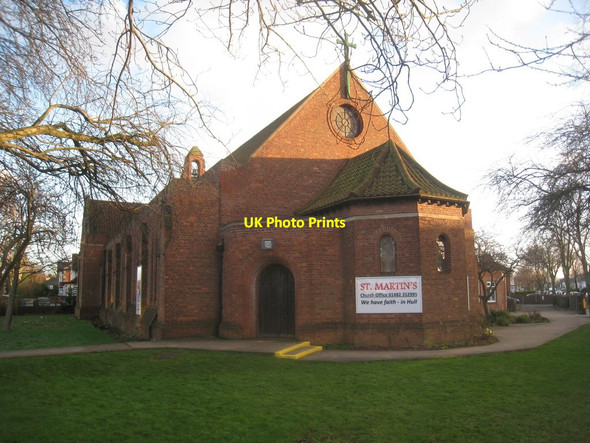 Photo 6"x4" St. Martin's church, Anlaby Road Anlaby Park c2013