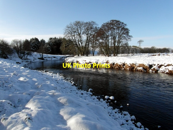 Photo 6"x4" The Kinnel Water, in winter Lochmaben c2013