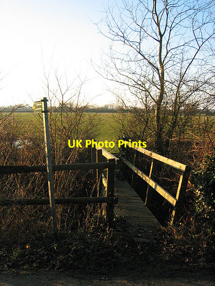 Photo 6"x4" Footpath and footbridge near Ickford Bridge Draycot c2008