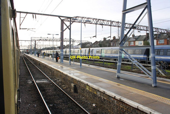 Photo 6"x4" Southwest end of Chingford Station platforms Chingford c2013