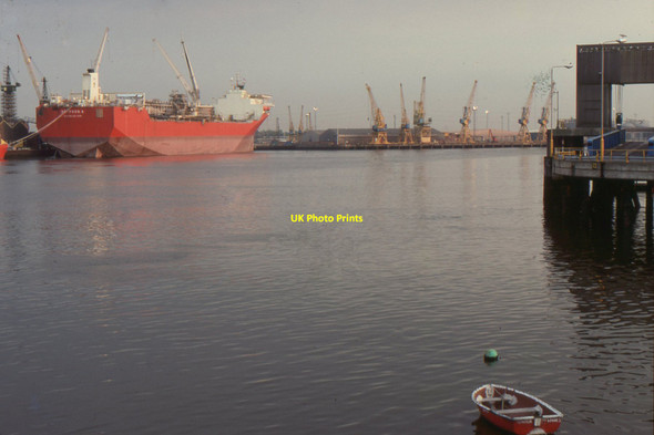 Photo 6"x4" View across the river at Tyne Commission Quay, North Shields South Shields c1993
