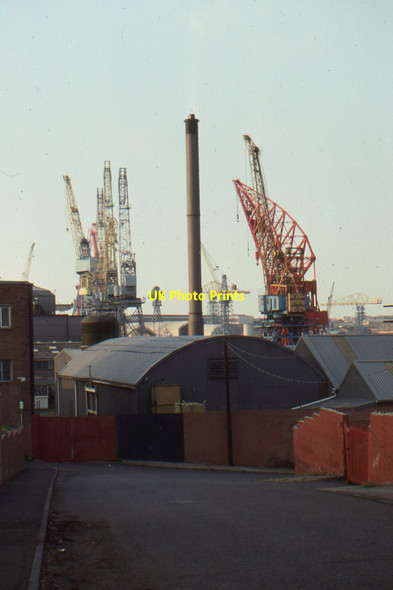 Photo 6"x4" Low Walker: view of the Swan Hunter shipyard, 1993 Hebburn c1993