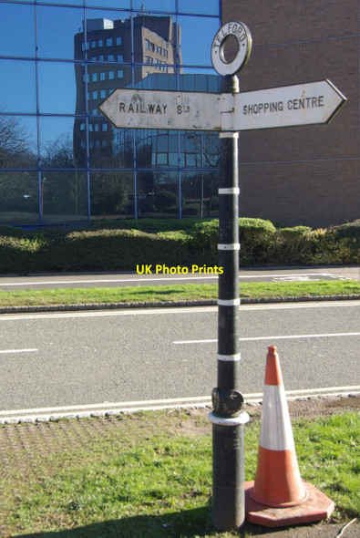 Photo 6"x4" Signpost in Telford Telford c2013