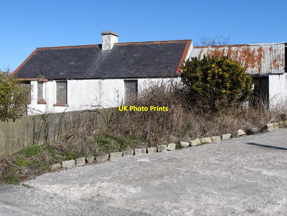 Photo 6"x4" Derelict cottage on Council Road Ballymartin c2011