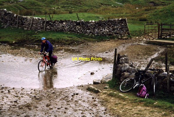 Photo 6"x4" Fording Gordale Beck Bordley c1998
